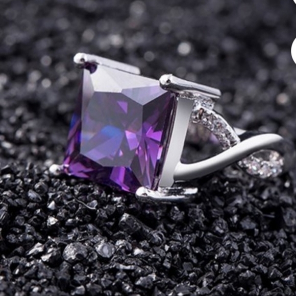 Women's Rhinestone ring - Picture 1 of 9